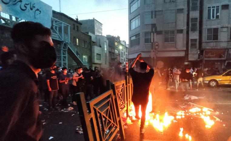 ايران تكابد في محاولة احتواء احتجاجات اخذة في التوسع