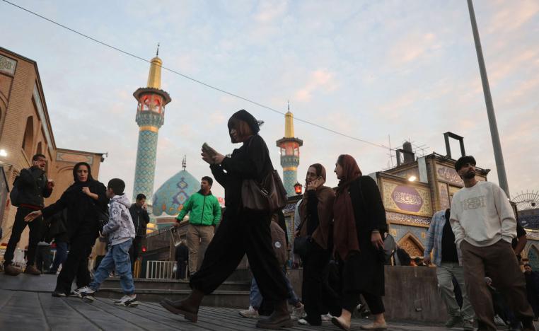 الايرانيون يتوقون للتحرر من نظام أمعن في قبضته على الحريات