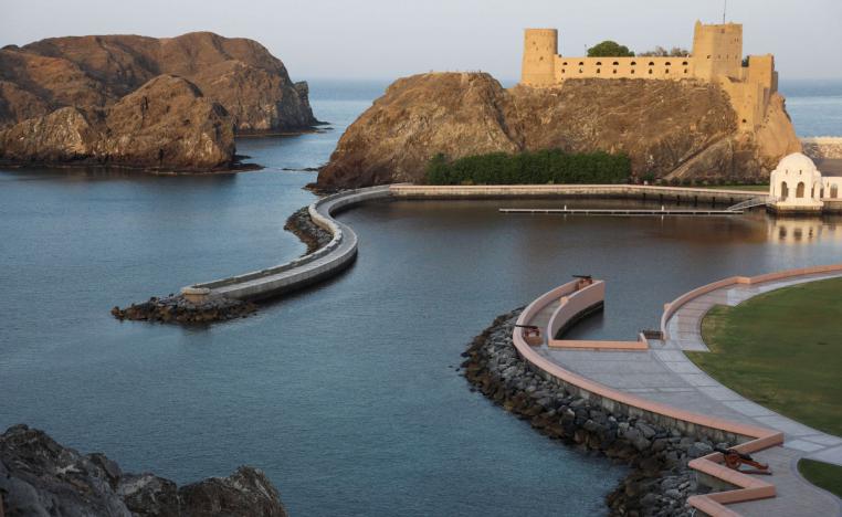 الانطلاقة من مسقط