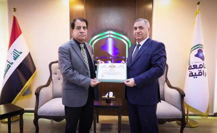 رئيس الجامعة العراقية أ.د على صالح حسين