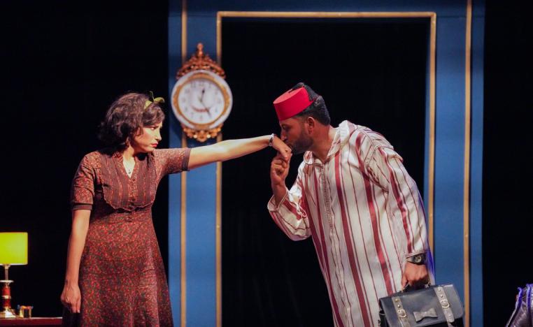 مسرحية 'تابتة وخفيف'