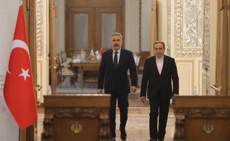 ايران تعزز تحركاتها الدبلوماسية في المنطقة لمنع هجوم أميركي بات وشيكا