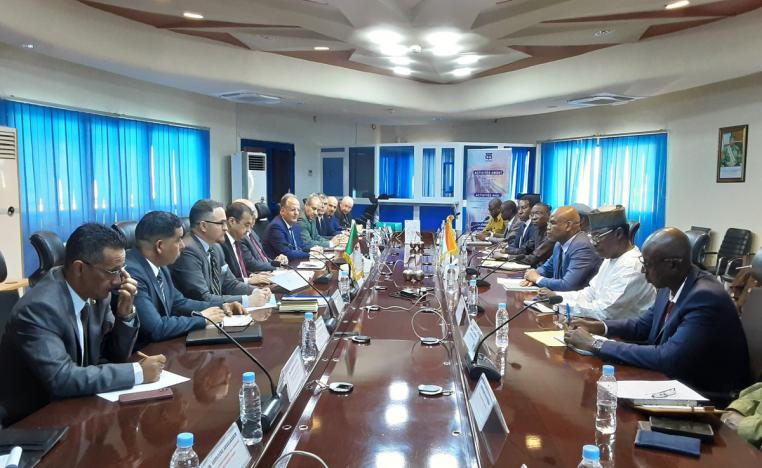 محاولة لاستعادة جسور الثقة المنهارة