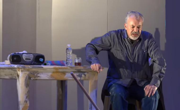 سرد أحادي الأداء يروي وقائع من تاريخ سوريا