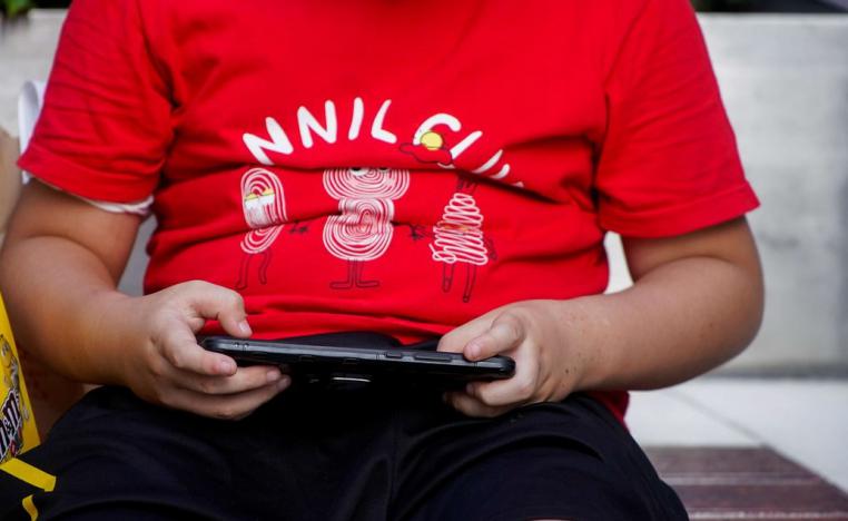 مصر تريد حماية أطفالها من الادمان الرقمي