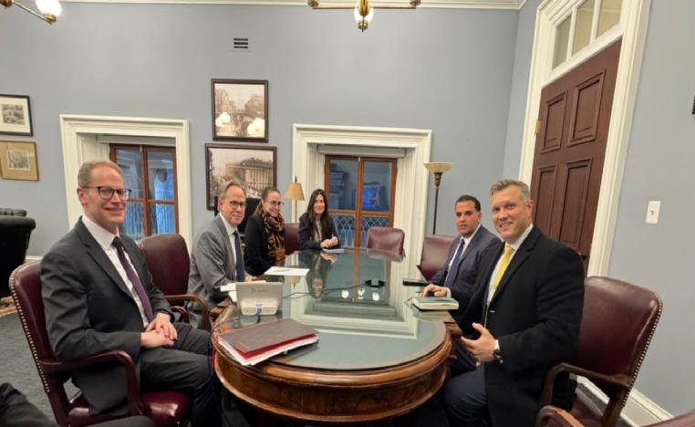 إدارة ترامب تضع بغداد أمام خيار وجودي