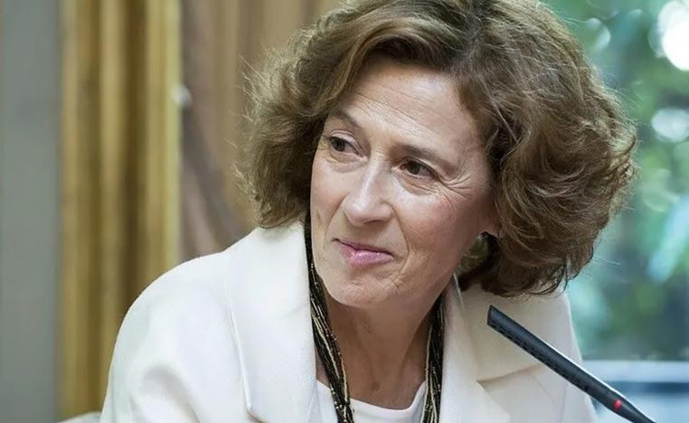 خوليا نبارو 