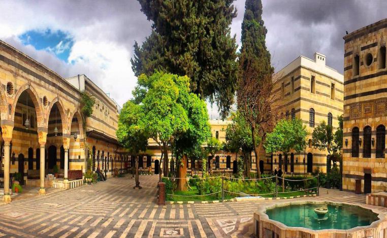 زاهية رغم كل شيء 