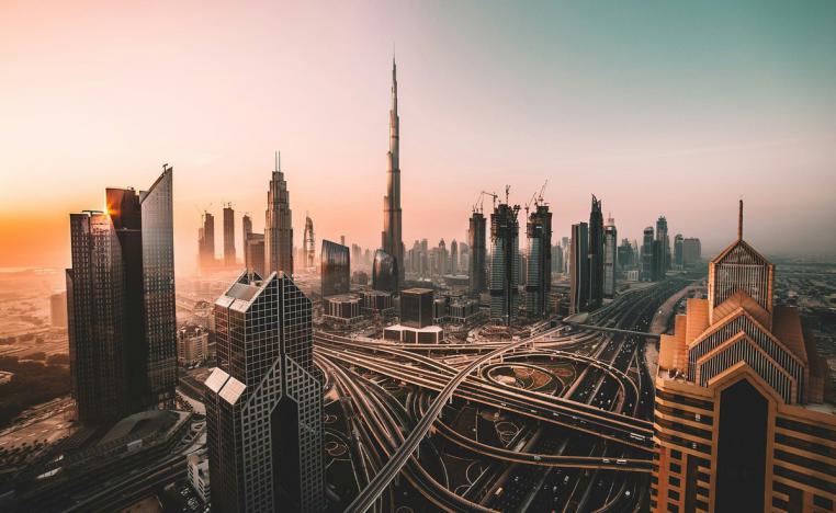 الإمارات تتصدر المشهد الاستثماري الدولي