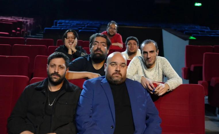 ابتعاد واعٍ عن الإبهار البصري التقليدي