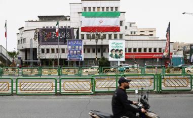 المجتمع لا يستسلم لكنه لا يفرض التغيير الشامل 