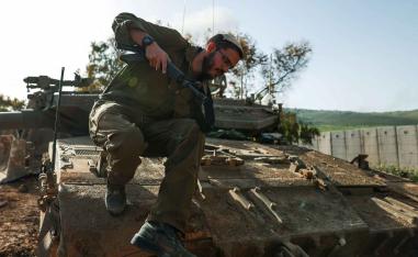 Israel signals no withdrawal