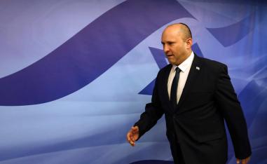 Bennett challenges Tehran ... and Netanyahu