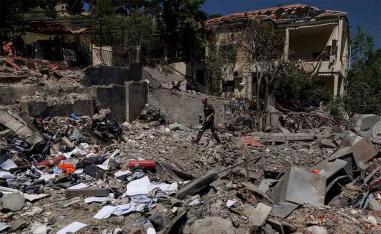 Israel has rejected calls to withdraw its forces from southern Lebanon