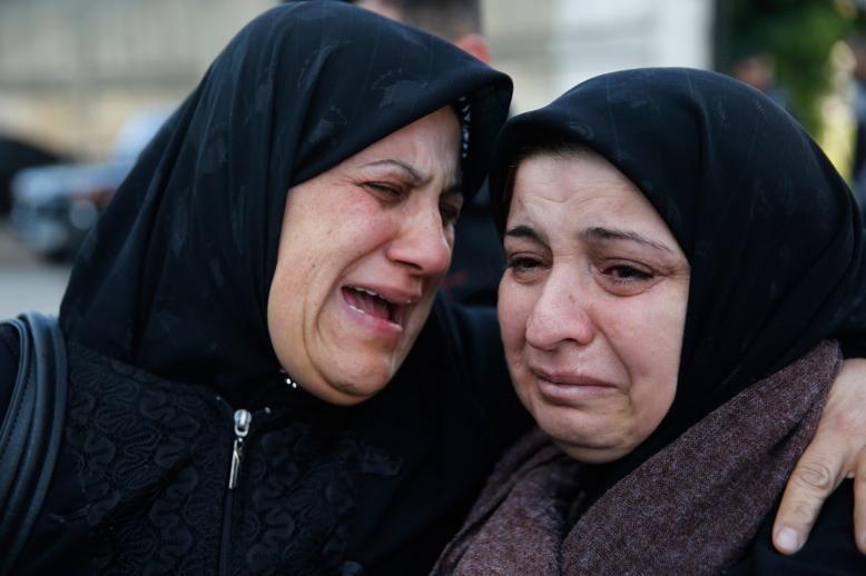 دموع الوداع في بلد يستقبل نحو مليون ونصف مليون لاجئ سوري