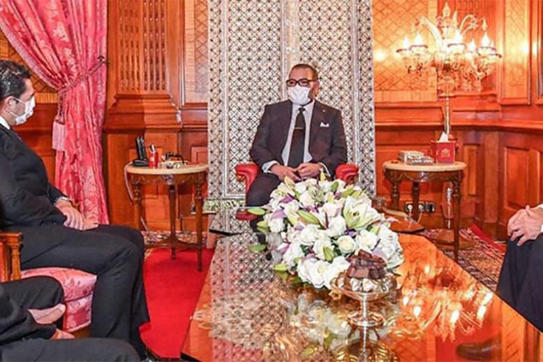 Moroccan King Mohammed VI with ministers at the palace