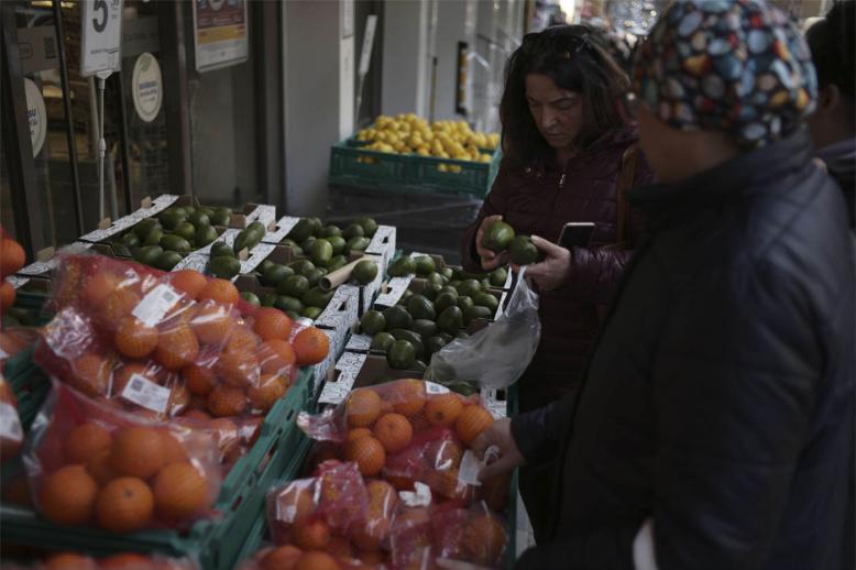 The biggest price increases in Turkey last month were in the transportation sector, at 106%, followed by food and non-alcoholic beverage prices at 89%