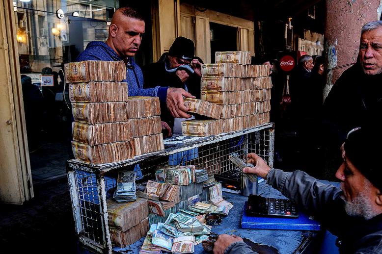 العملة العراقية فقدت 10 بالمائة من قيمتها
