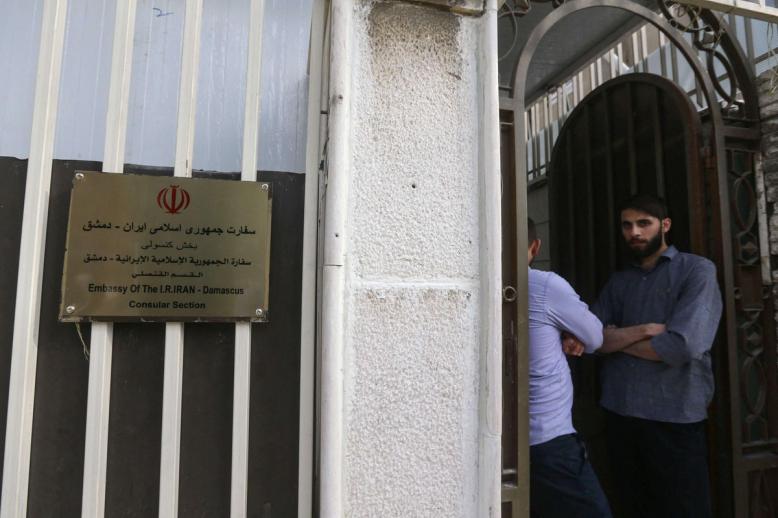 اجلاء الموظفين وسط تهديدات متبادلة بين ايران واسرائيل