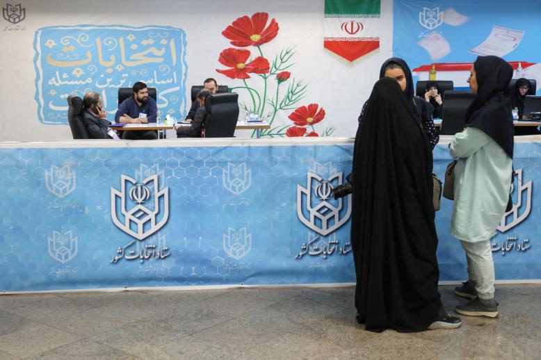  آمال الإيرانيين في أن تؤدي الانتخابات المقبلة إلى تغيير سياسي تكاد تكون معدومة 