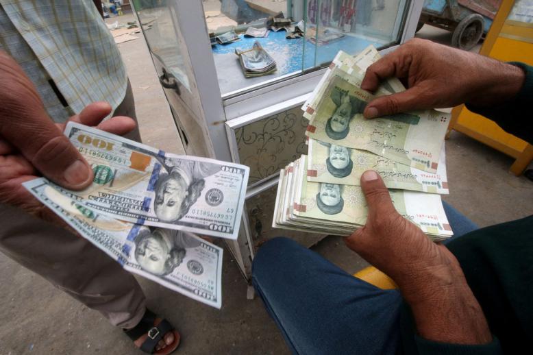 تضرر الاقتصاد الايراني بسبب سياسات الحكومة