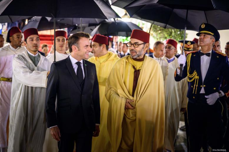 العاهل المغربي محمد السادس والرئيس الفرنسي ايمانويل ماكرون في الرباط