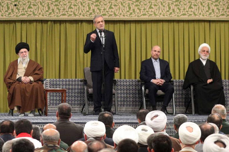 المرشد الإيراني الأعلى والرئيس الإيراني وكبار المسؤولين