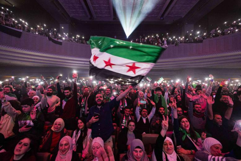 سوريون يحتفلون في دمشق