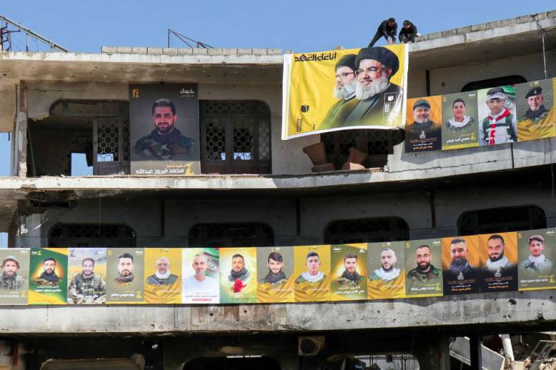 جداريات لقادة لبنانيين قتلوا في الحرب الأخيرة بين حزب الله وإسرائيل