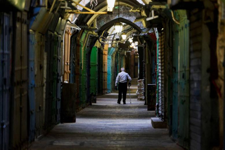 سوق القدس فاضية بلا متسوقين