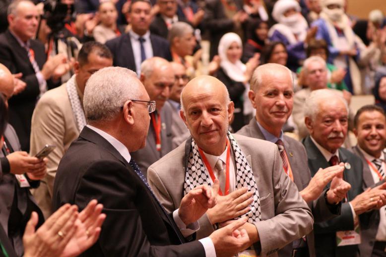 عبدالكريم بن مبارك الأمين العام لحزب جبهة التحرير يكابد في مواجهة تمرد داخلي