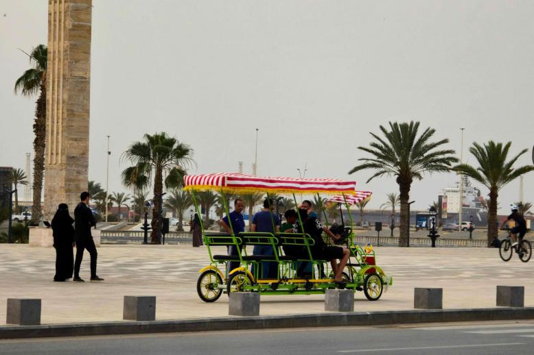 الحياة تعود إلى طبيعتها 