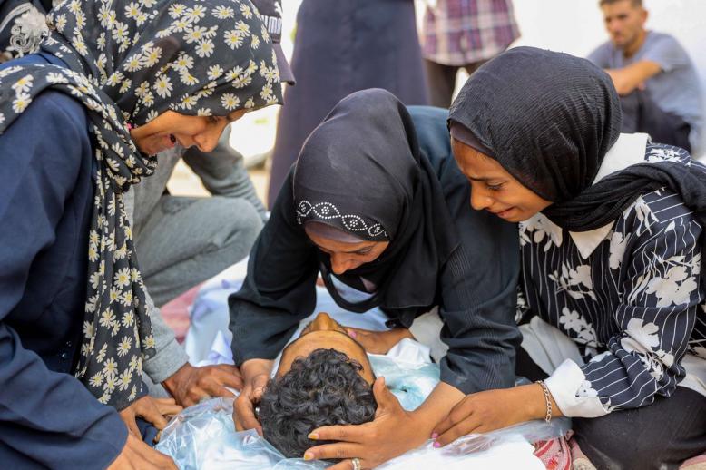 حماس واسرائيل حولتا الغزيين إلى وقود للحرب