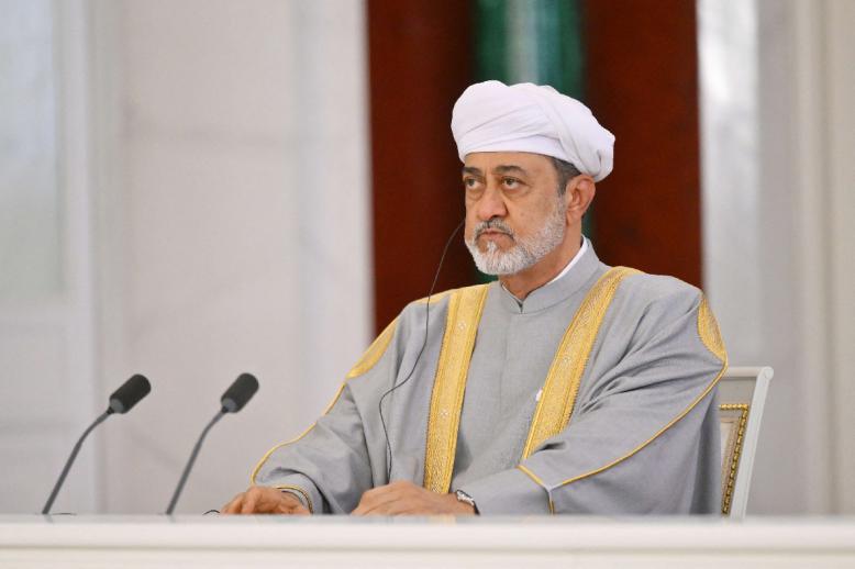 عُمان من السلطان قابوس إلى السلطان هيثم.. صوت العقل والحكمة