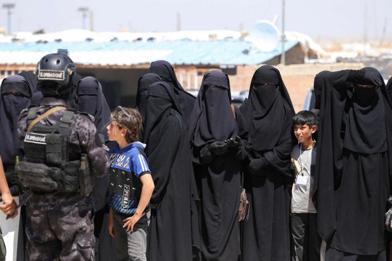 غالبية سكان المخيم من النساء والأطفال