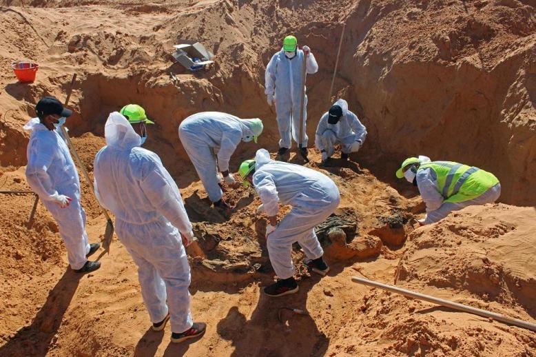 المقابر الجماعية في ليبيا تقف شاهدة على الفظاعات