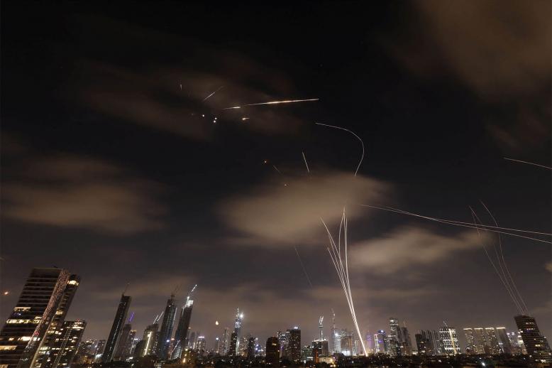 Tel Aviv under Iran's missile attack