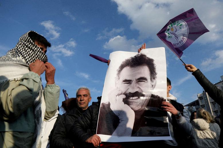 لقاء أوجلان يحمل آمالا متجددة لسلام تركيا