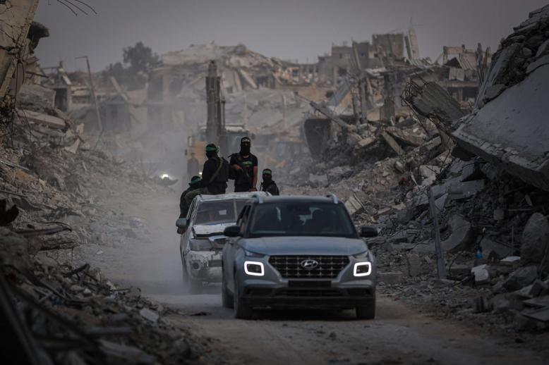 احياء ذكرى تأسيس حماس على أنقاض غزة وجراح أهلها