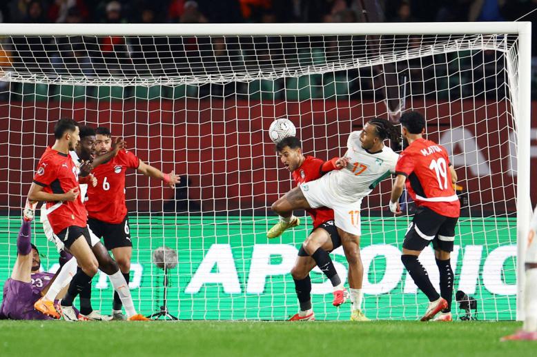مصر تعبر الى نصف النهائي على حساب ساحل العاج 3 -2 