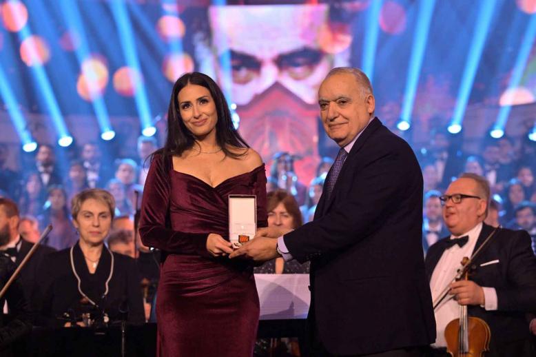 A sharp and richly-textured voice 