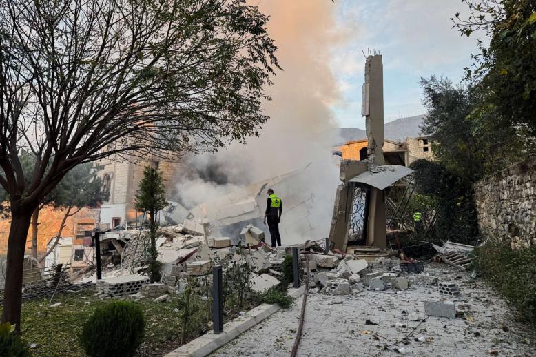 إسرائيل تبقي حزب الله تحت الضغط