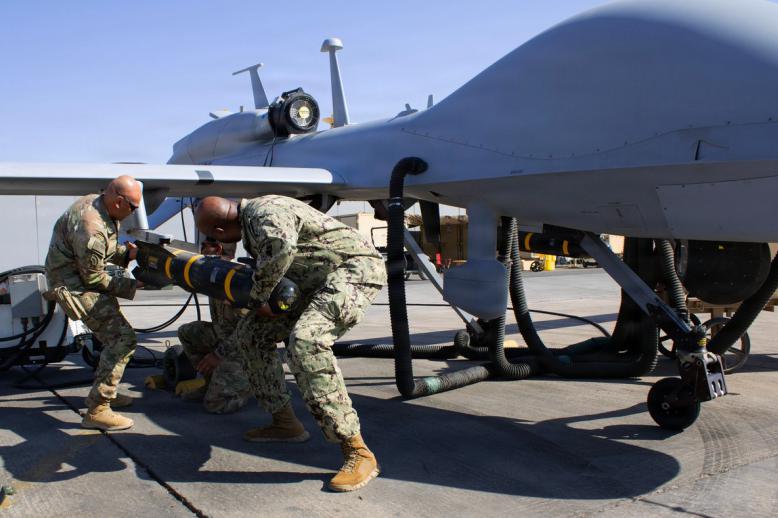 مناورات على وقع توترات لا تهدأ