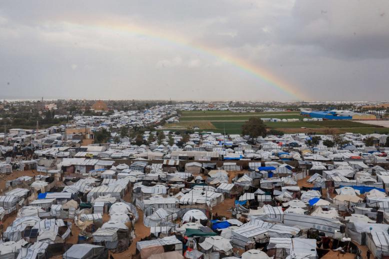 الفلسطينيون ينتظرون نهاية معاناتهم