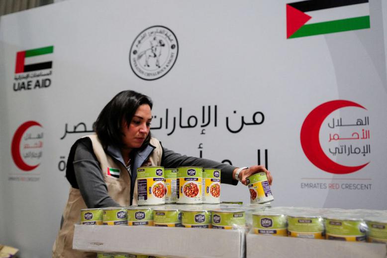 المجتمع الإماراتي يكشف عن معدنه الأصيل