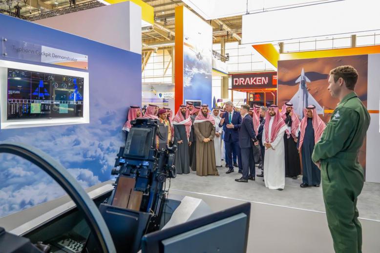 خطوات سعودية للانفتاح الدفاعي