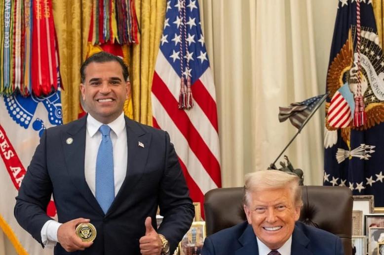 مارك سافايا يؤكد أنه لا يزال في منصبه