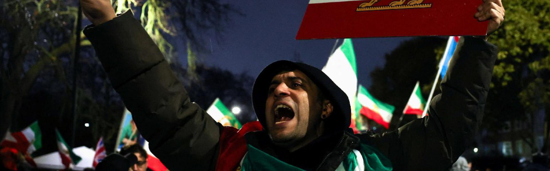 ترامب يؤكد أنه سيتحدث إلى ماسك بشأن استعادة  الإنترنت في إيران