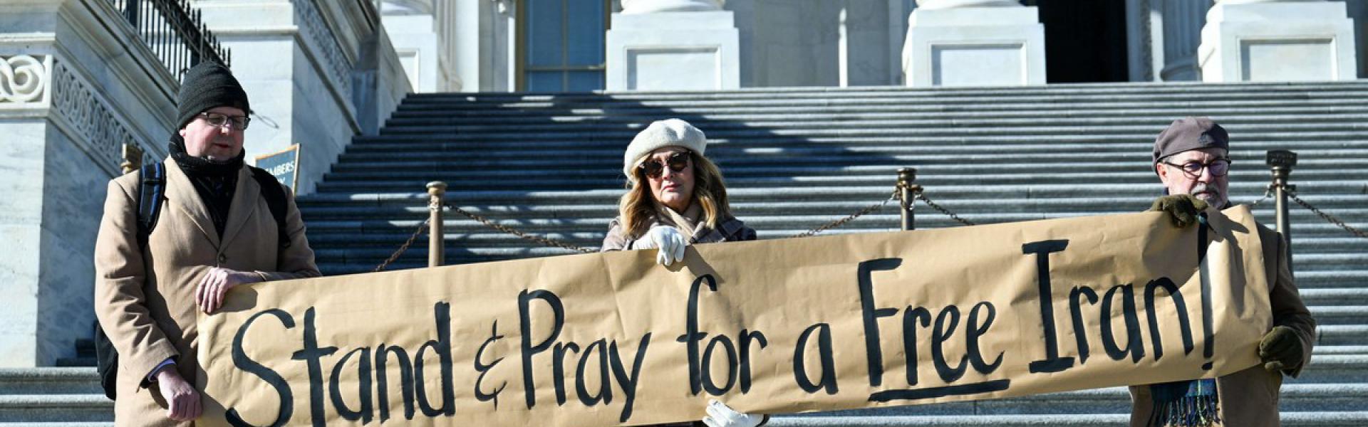 التغيير الشامل في ايران هو الحل بحسب مراقبين