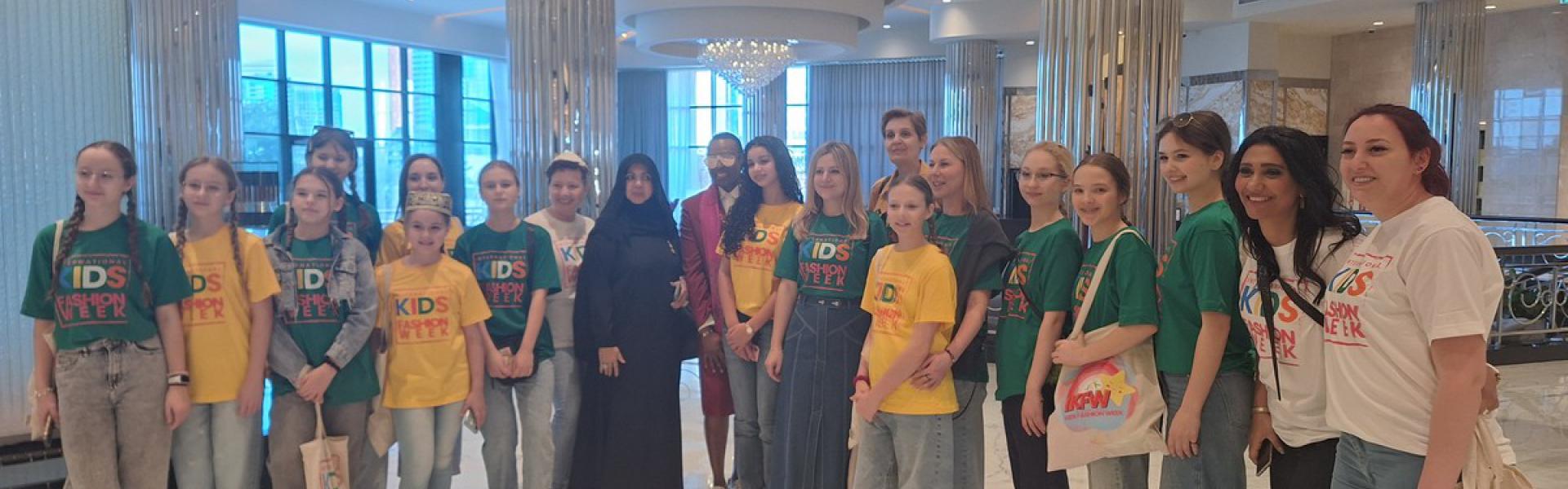 أسبوع الموضة يتضمن رسالة إنسانية سامية 